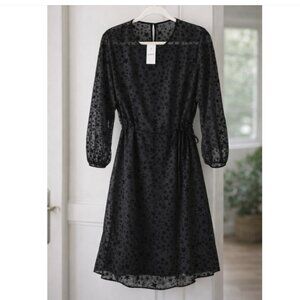 NWT LOFT BLACK STAR DRESS SIZE MEDIUM